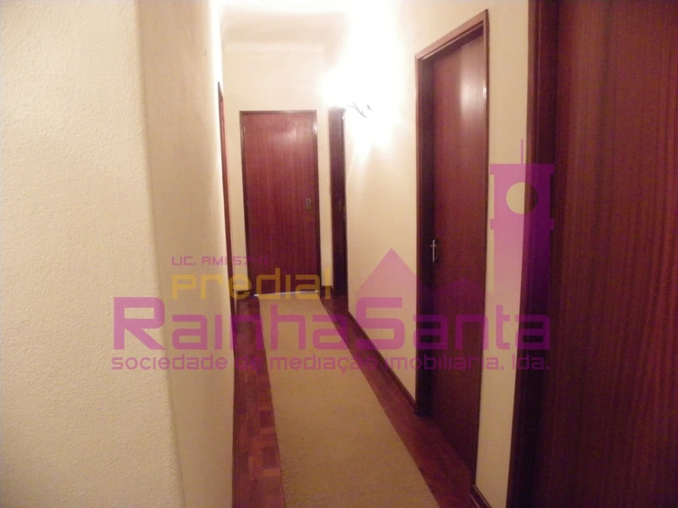 Moradia T3 para Venda em Almalagues Foto 5