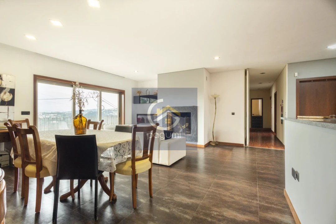 Moradia T3 para Venda em Constance Foto 1