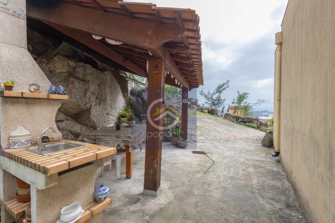 Moradia T3 para Venda em Constance Foto 23