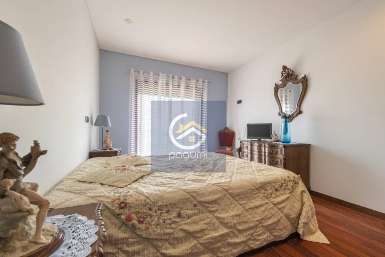 Moradia T3 para Venda em Constance Foto 18