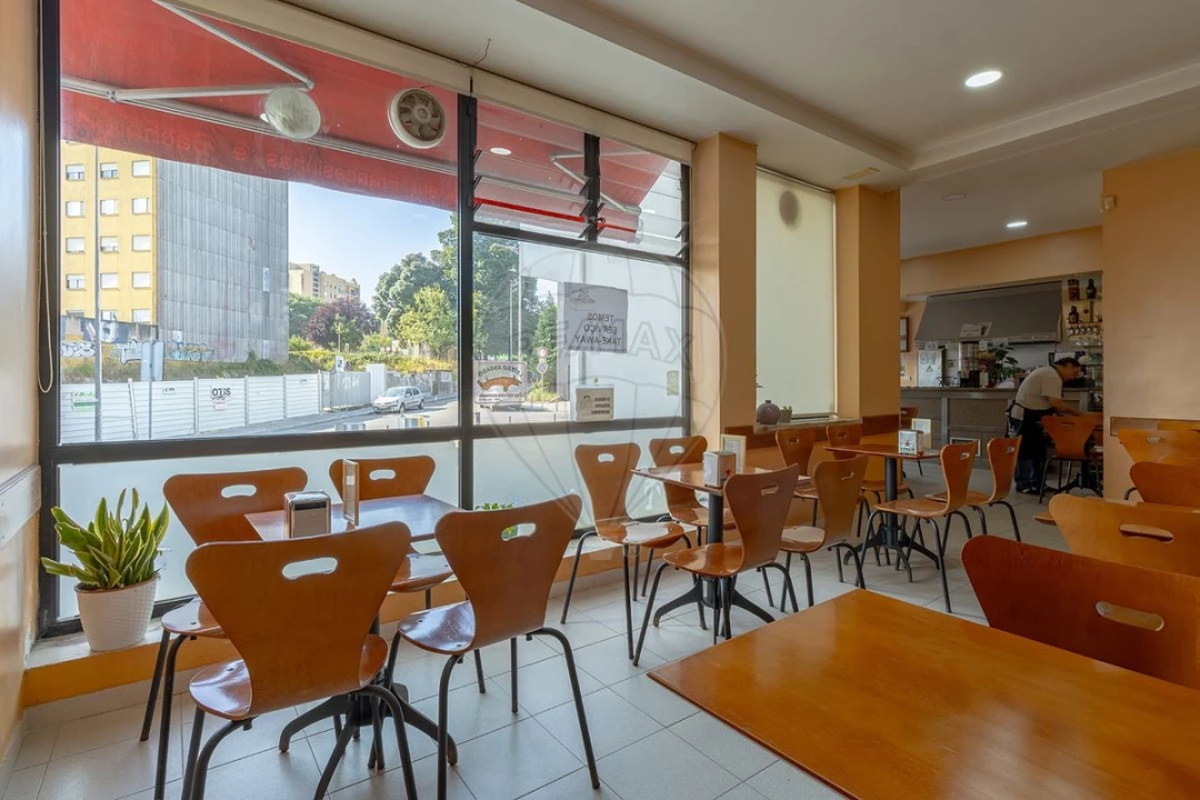 Negócio para Venda em Mafamude e Vilar do Paraíso Foto 5