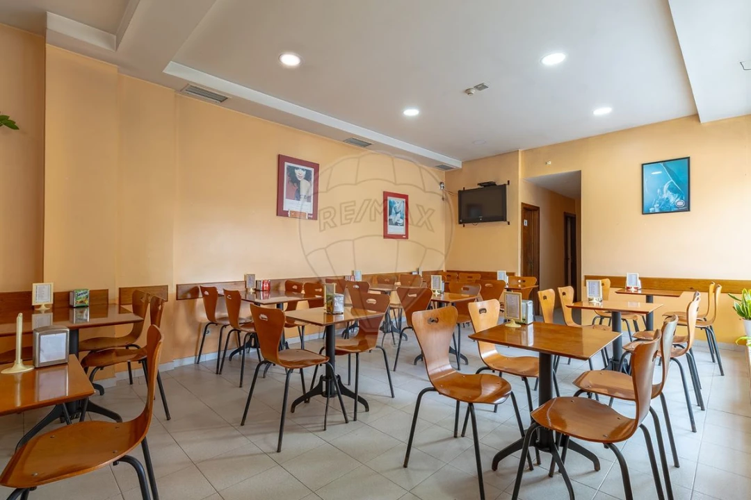 Negócio para Venda em Mafamude e Vilar do Paraíso Foto 3