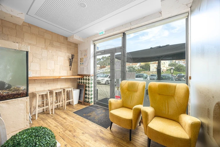 Loja para Venda em Santa Maria, São Pedro e Matacães Foto 2