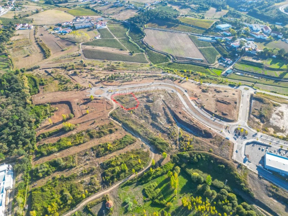 Terreno para Venda em Evora de Alcobaça Foto 1