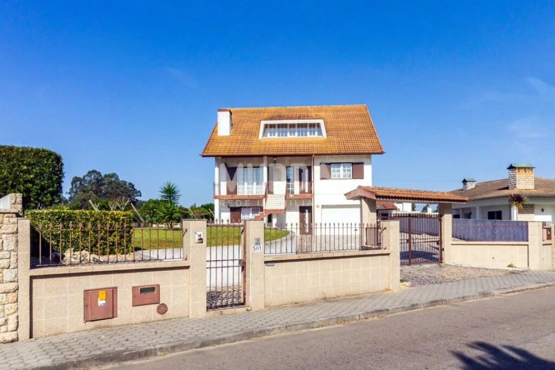 Moradia T5 para Venda em Ovar, São João, Arada e São Vicente de Pereira Jusã Foto 2