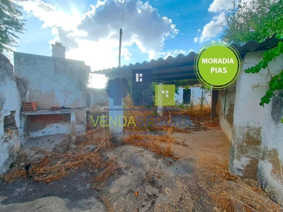 Moradia T2 para Venda em Pias Foto 1