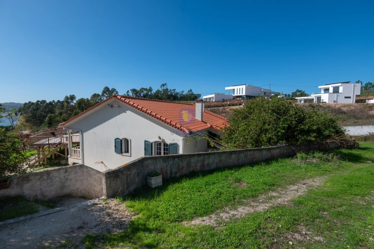 Moradia T4 para Venda em Foz do Arelho Foto 18