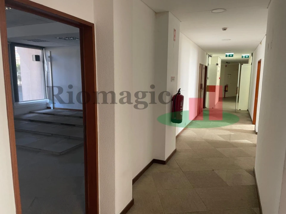 Escritório para Venda em Avenidas Novas Foto 24