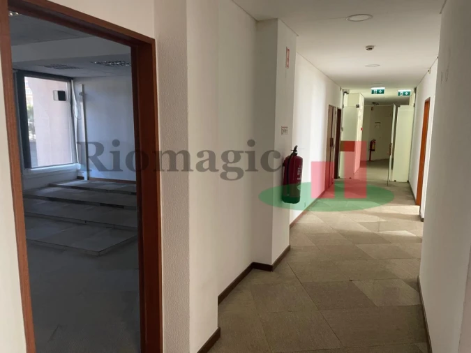 Escritório para Venda em Avenidas Novas Foto 24