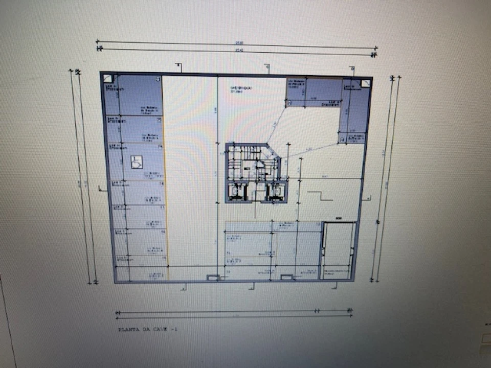 Garagem para Venda em Quelfes Foto 1
