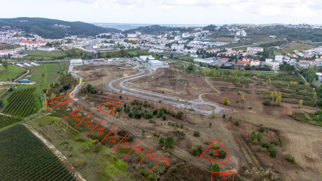 Terreno para Venda em Evora de Alcobaça Foto 1