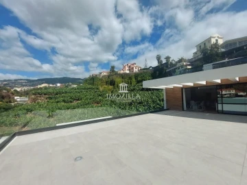 Apartamento T6 para Venda em Funchal (São Pedro)