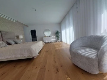 Apartamento T6 para Venda em Funchal (São Pedro)
