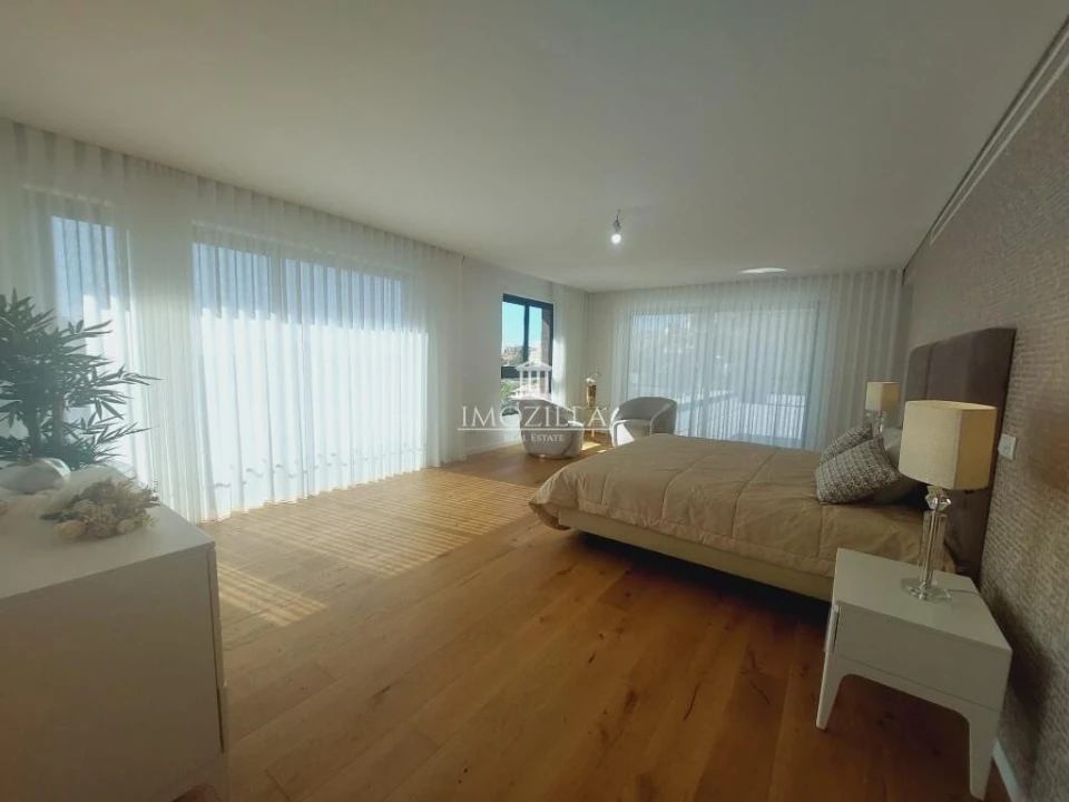 Apartamento T6 para Venda em Funchal (São Pedro) Foto 6