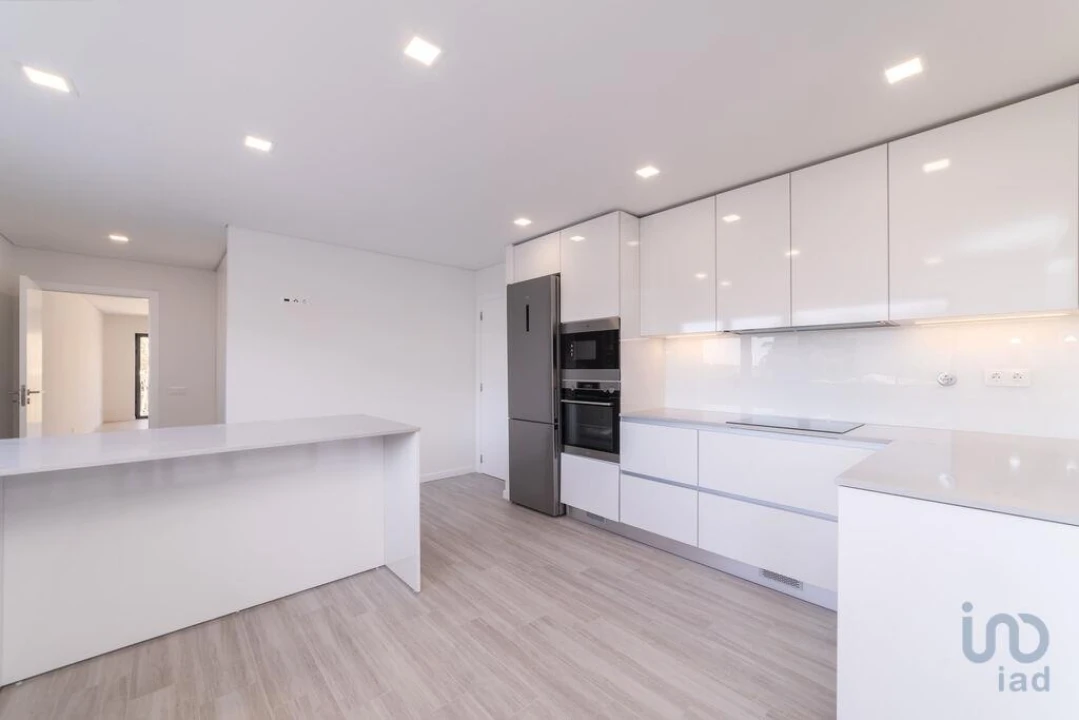 Moradia T4 para Venda em Tavarede Foto 7