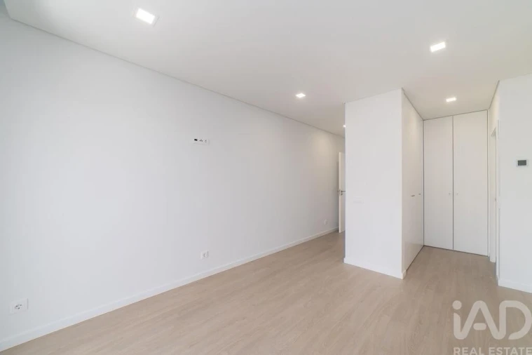 Moradia T4 para Venda em Tavarede Foto 16