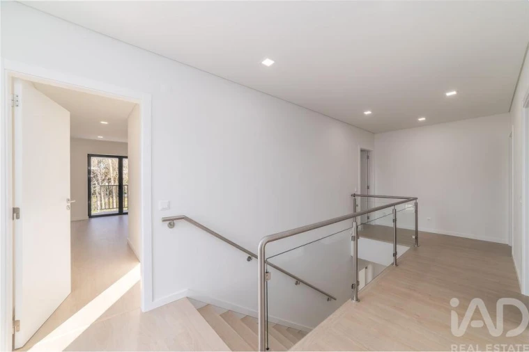 Moradia T4 para Venda em Tavarede Foto 23