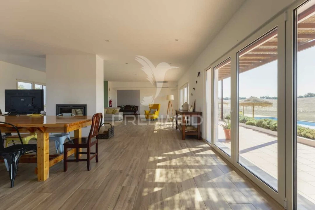 Moradia T5 para Venda em Ourique Foto 19