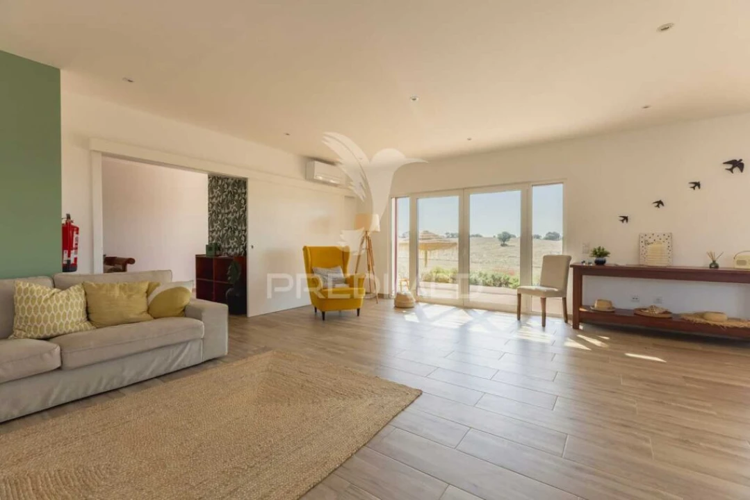 Moradia T5 para Venda em Ourique Foto 6