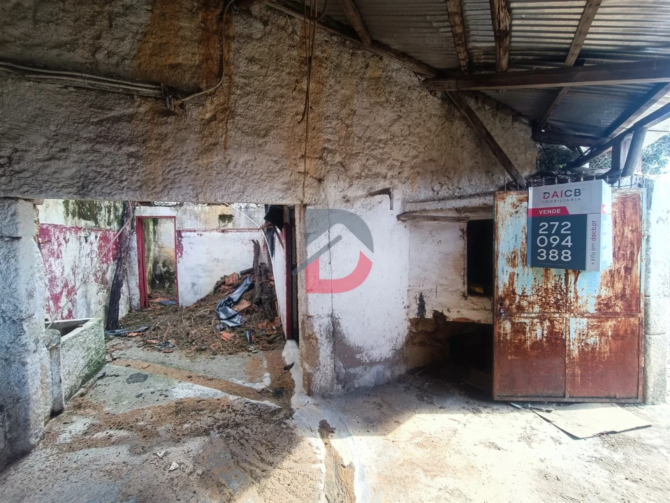Moradia T0 para Venda em Escalos de Cima e Lousa Foto 4