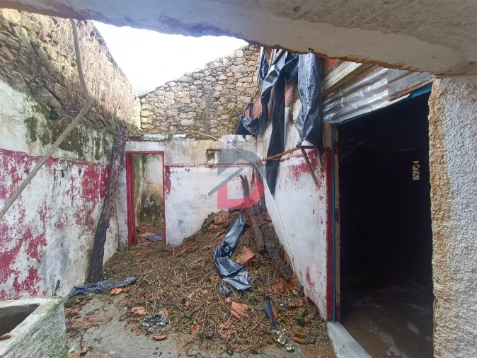 Moradia T0 para Venda em Escalos de Cima e Lousa Foto 3