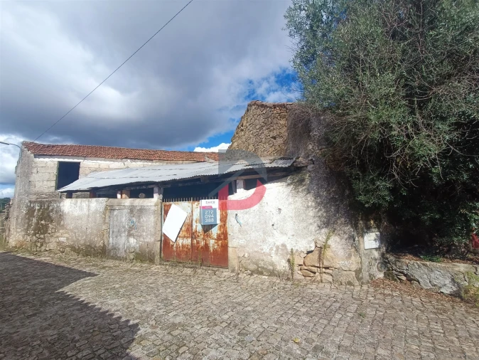 Moradia T0 para Venda em Escalos de Cima e Lousa Foto 7