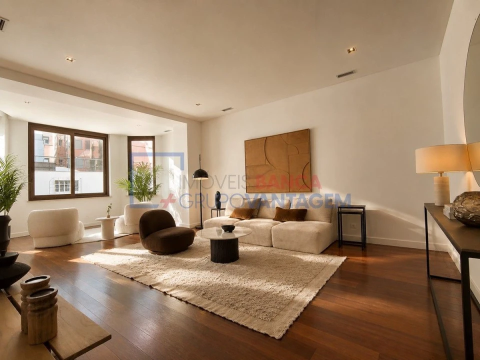 Apartamento T4 para Venda em Avenidas Novas Foto 1