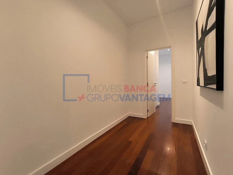 Apartamento T4 para Venda em Avenidas Novas Foto 14