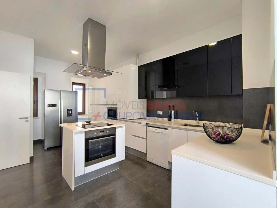 Apartamento T4 para Venda em Avenidas Novas Foto 19
