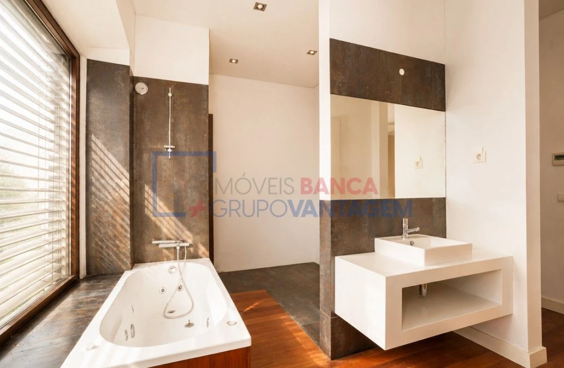 Apartamento T4 para Venda em Avenidas Novas Foto 13