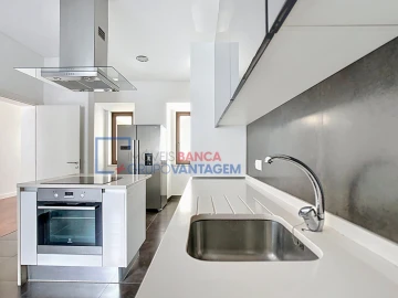 Apartamento T4 para Venda em Avenidas Novas