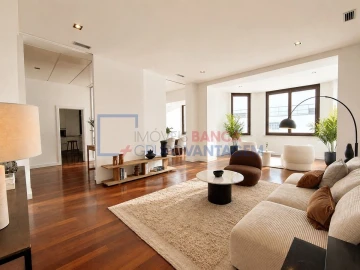 Apartamento T4 para Venda em Avenidas Novas