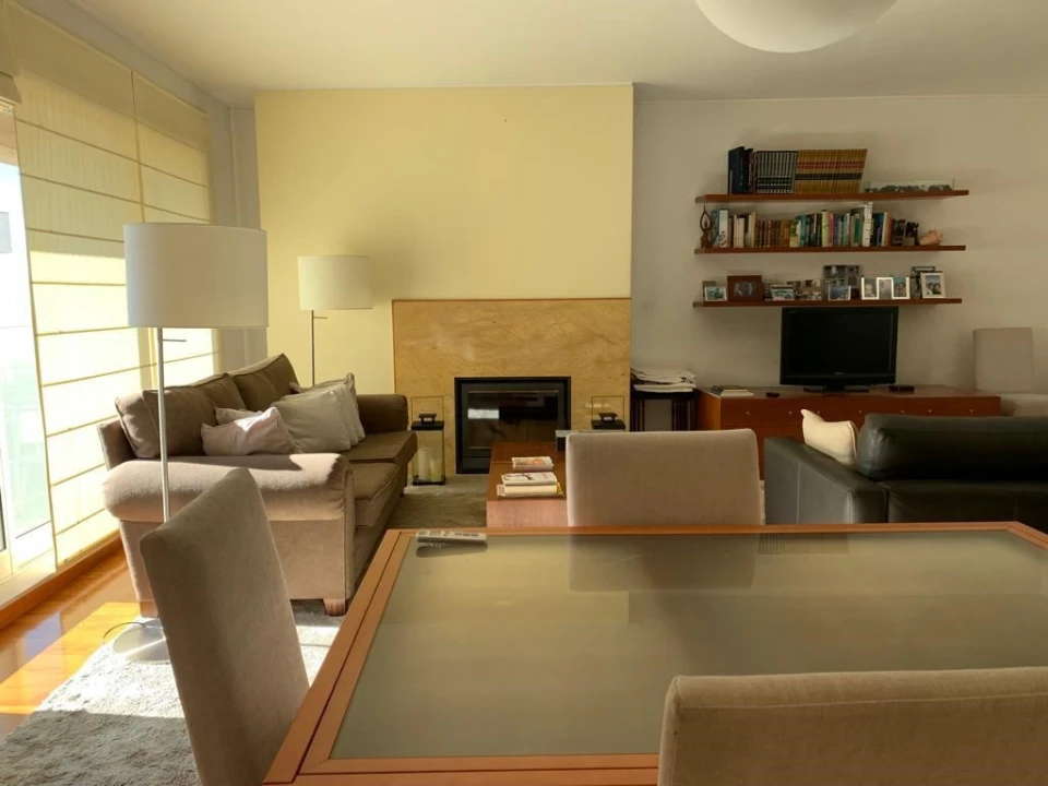 Apartamento T3 para Venda em Aldoar, Foz do Douro e Nevogilde Foto 2