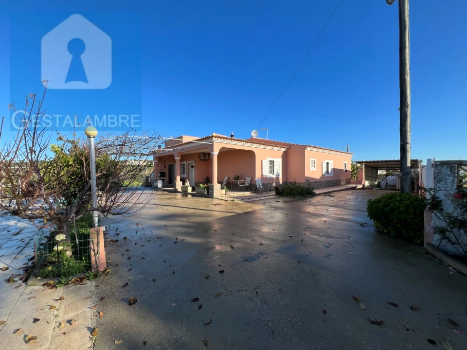 Moradia T6 para Venda em Albufeira e Olhos de Água Foto 13