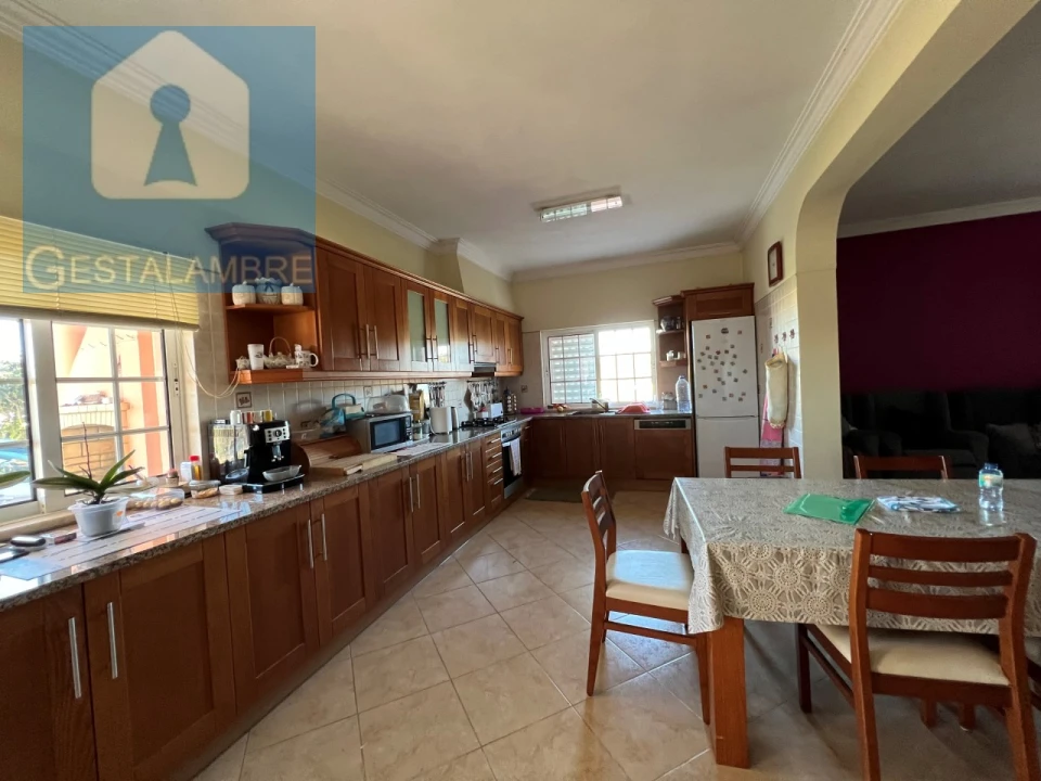 Moradia T6 para Venda em Albufeira e Olhos de Água Foto 5