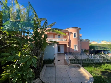 Moradia T6 para Venda em Albufeira e Olhos de Água