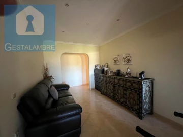 Moradia T6 para Venda em Albufeira e Olhos de Água
