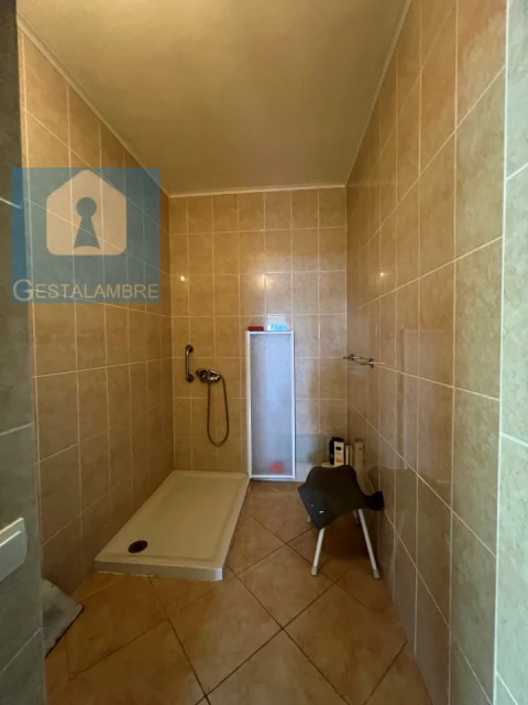 Moradia T6 para Venda em Albufeira e Olhos de Água