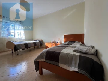 Moradia T6 para Venda em Albufeira e Olhos de Água