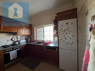 Moradia T6 para Venda em Albufeira e Olhos de Água