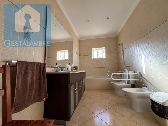 Moradia T6 para Venda em Albufeira e Olhos de Água Foto 4