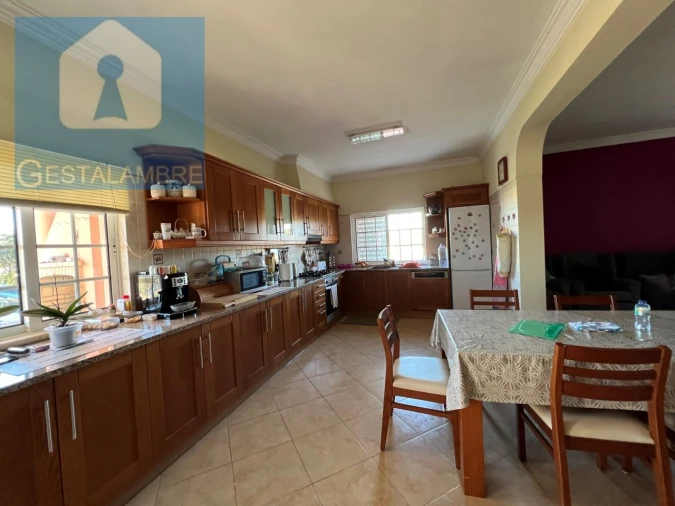 Moradia T6 para Venda em Albufeira e Olhos de Água Foto 5