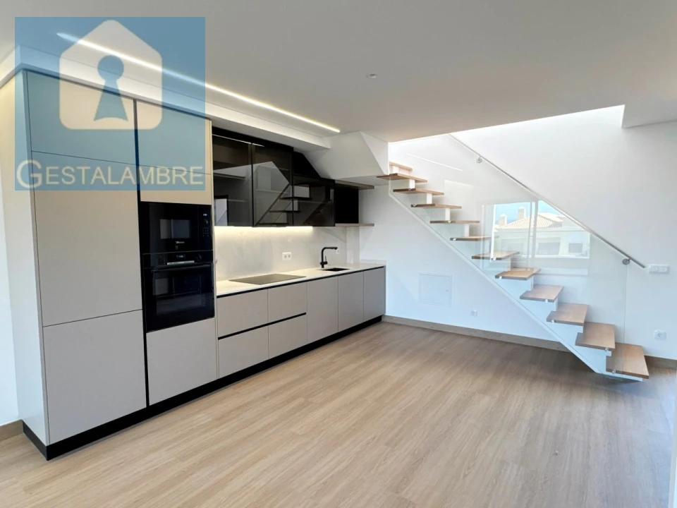 Apartamento T2 para Venda em Albufeira e Olhos de Água Foto 3