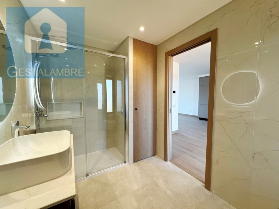 Apartamento T2 para Venda em Albufeira e Olhos de Água Foto 7
