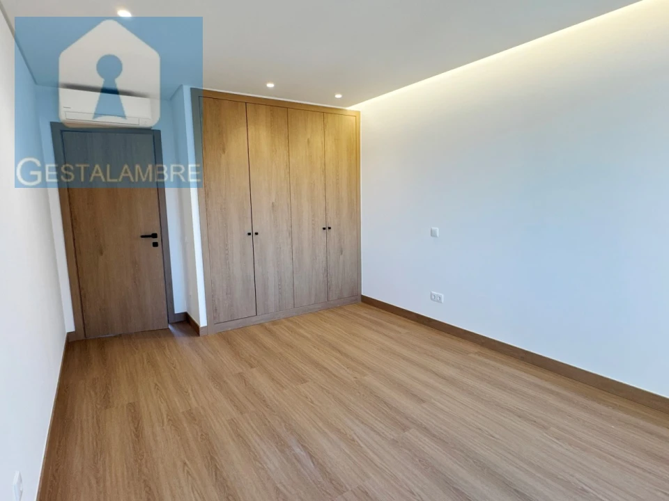 Apartamento T2 para Venda em Albufeira e Olhos de Água Foto 10