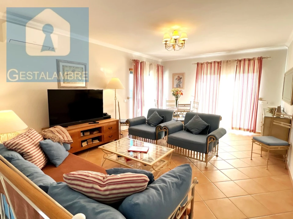 Apartamento T2 para Arrendamento férias em Albufeira e Olhos de Água Foto 2