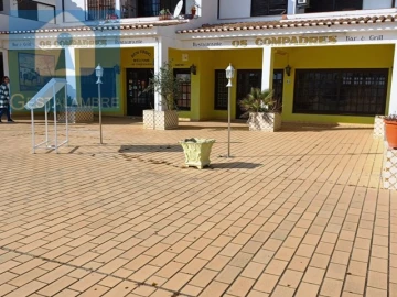 Negócio para Venda em Albufeira e Olhos de Água