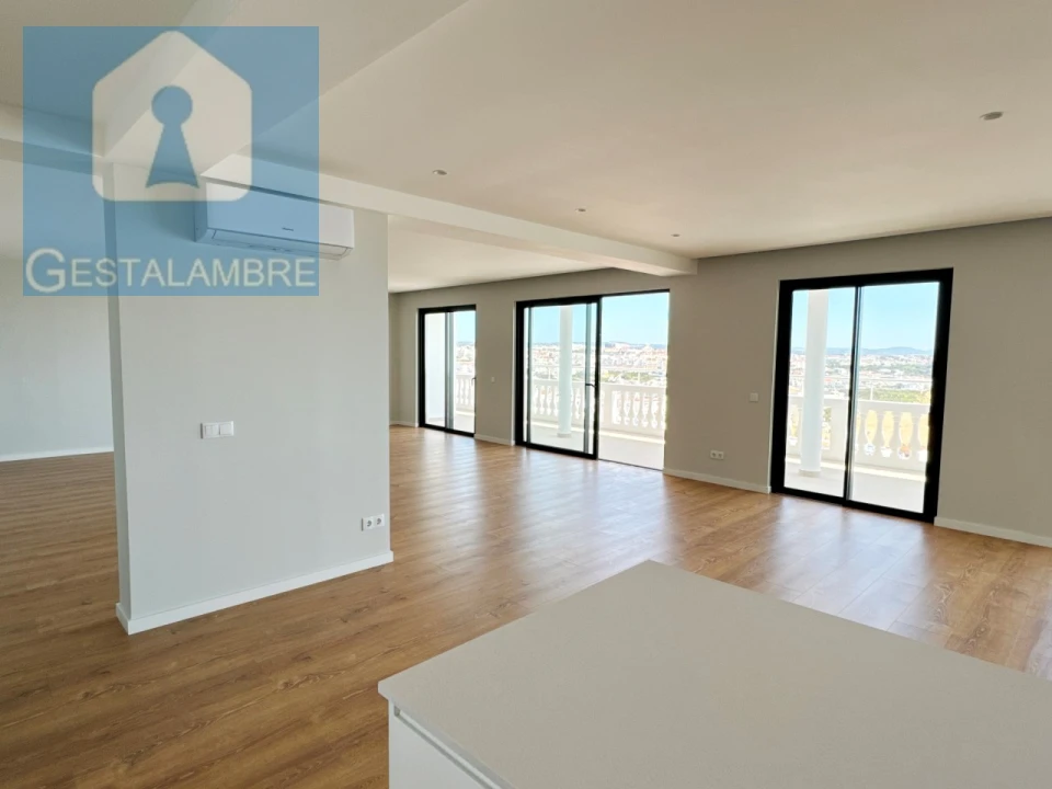 Apartamento T4 para Venda em Albufeira e Olhos de Água Foto 8