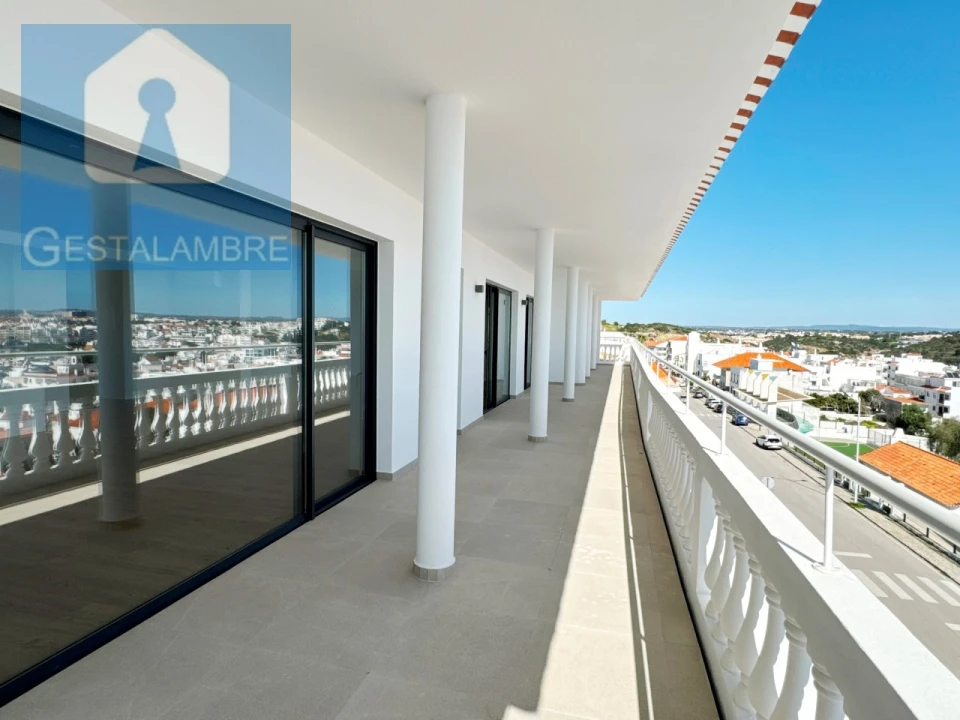 Apartamento T4 para Venda em Albufeira e Olhos de Água Foto 12