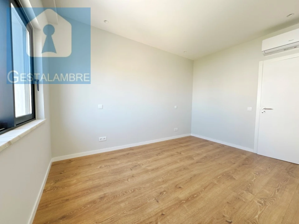 Apartamento T4 para Venda em Albufeira e Olhos de Água Foto 22